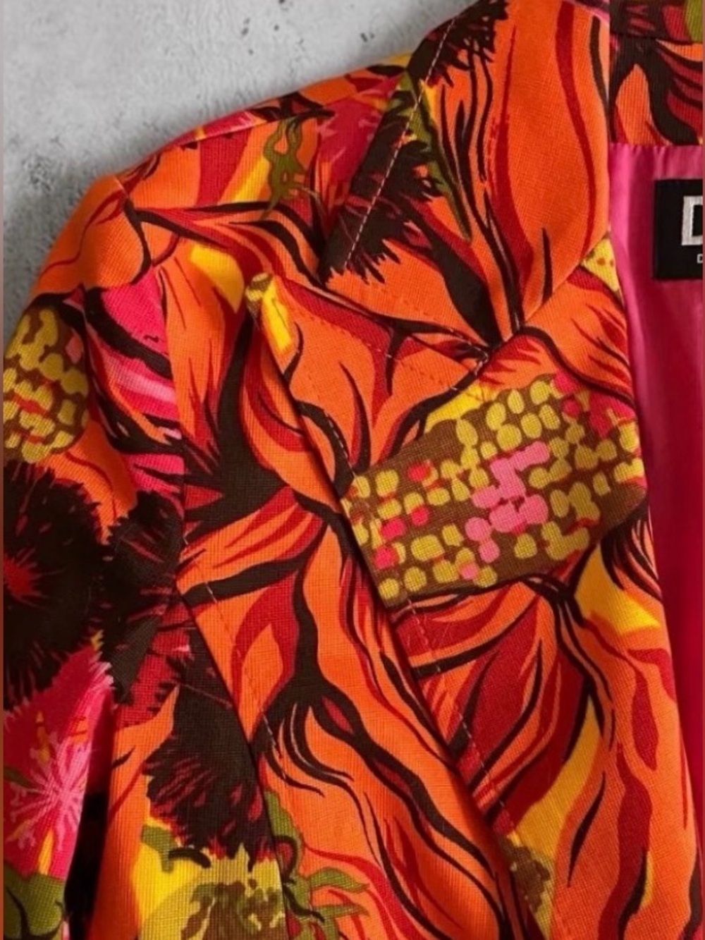 Vintage D&G by Dolce & Gabbana Vibrant Orange Floral Blazer | size 6 - Picture 4 of 16